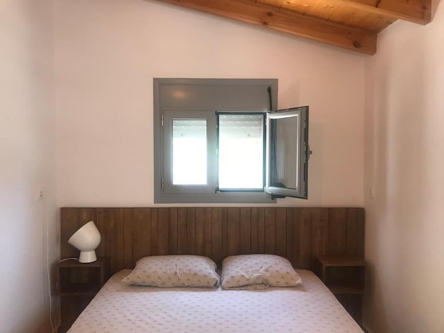 Πέτρινη Κατοικία Στην Αίγινα - Stone House In Aigina Khloi Exteriör bild